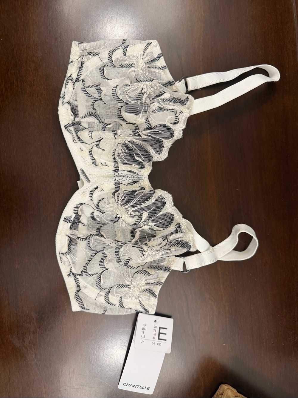 NWT Chantelle White Lace Underwire Bra
